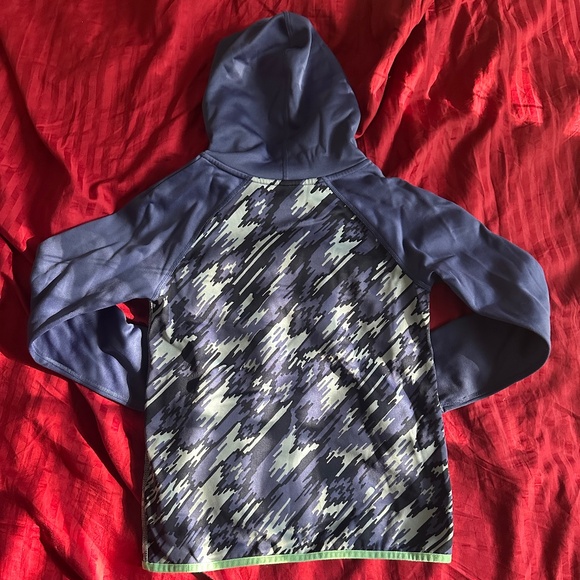 Nike Dri-FIT Blue & Green Patterned Hoodie Size Medium - Picture 2 of 3